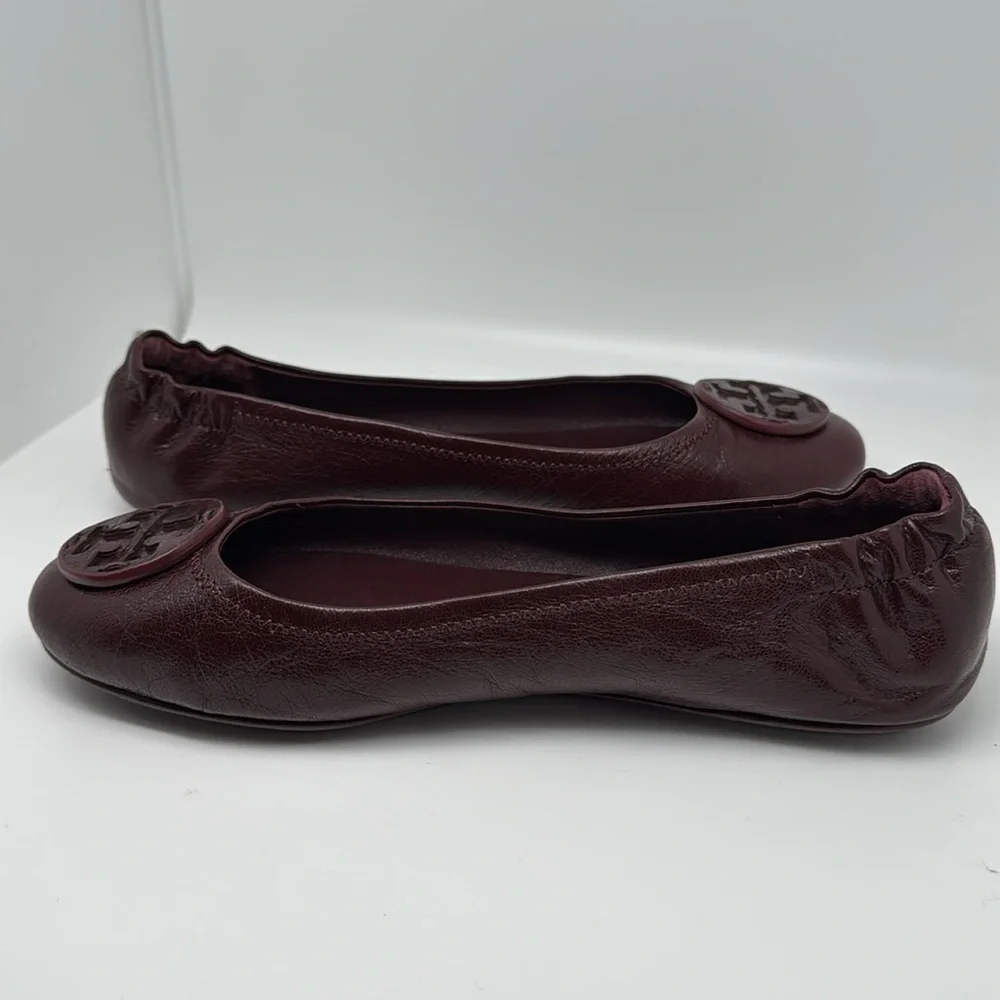 Tory Burch Minnie Travel Leather Plum Burgundy Ballet Flats Slip on Size 7 - NEW